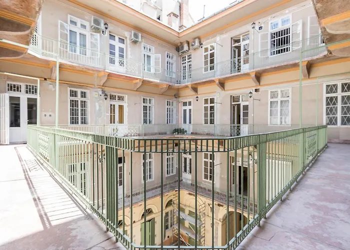 Leda\'S Apartment Next To The Danube And Fashion Street