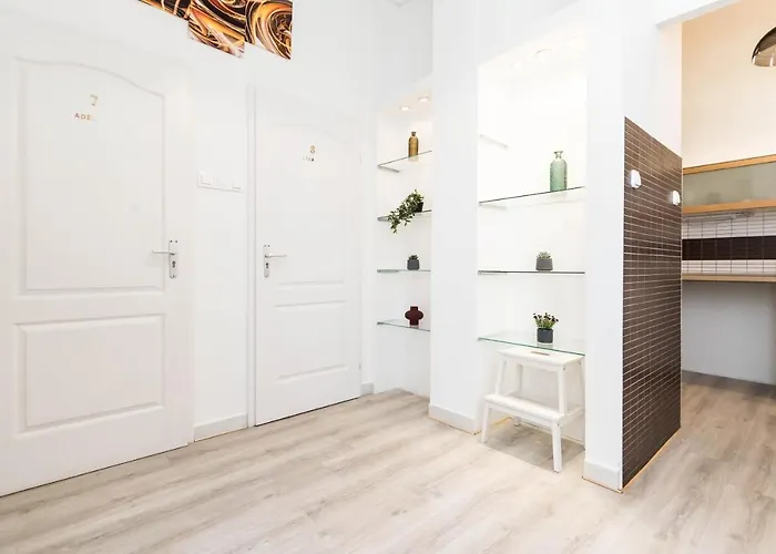 Leda\'S Apartment Next To The Danube And Fashion Street